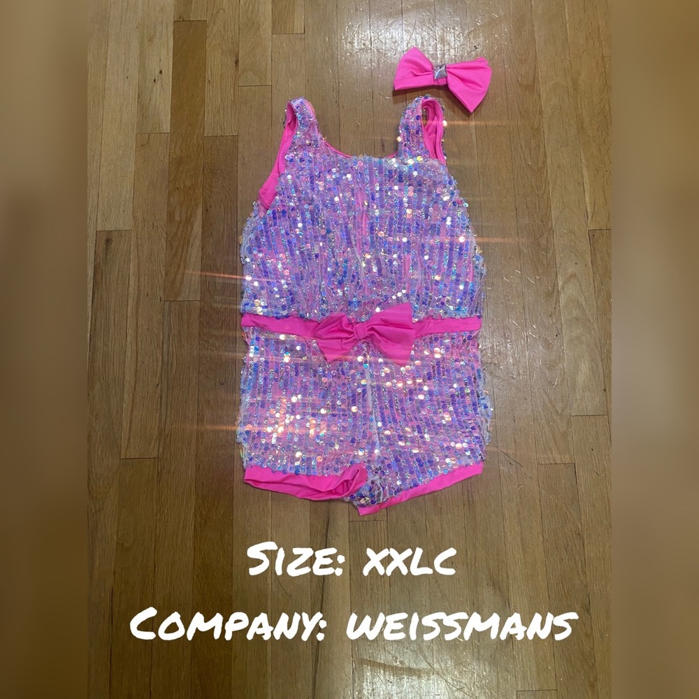 Brand new Weissmans costume